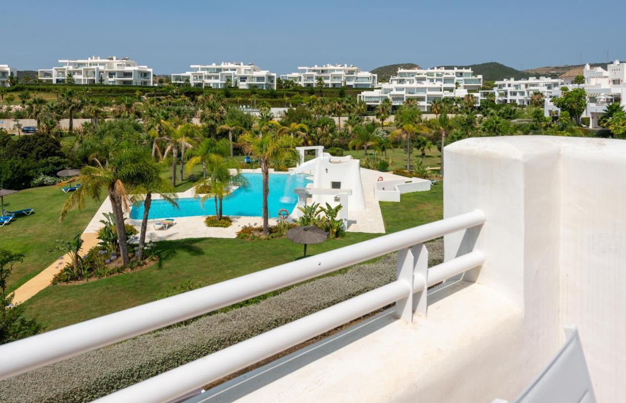 Alcazaba Lagoon 2425 Luxury Private Beach Estepona Bagian luar foto
