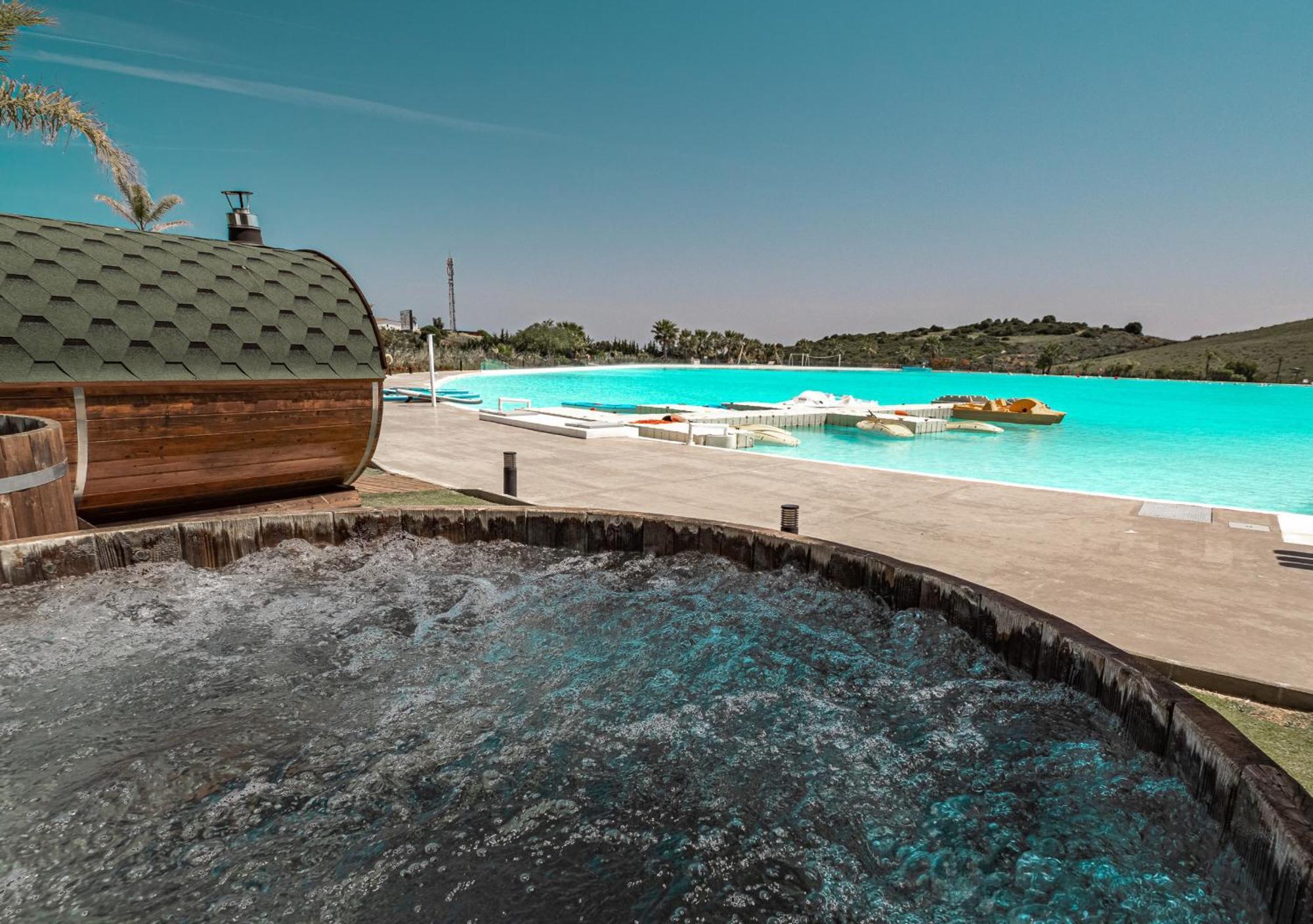 Alcazaba Lagoon 2425 Luxury Private Beach Estepona Bagian luar foto